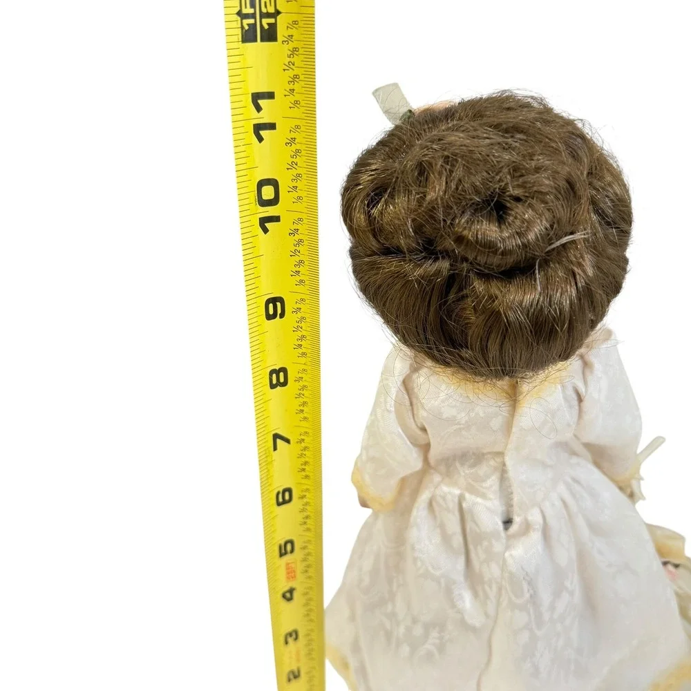Victorian Porcelain Doll 11 Inch Cream Lace Dress Parasol Stand Brunette